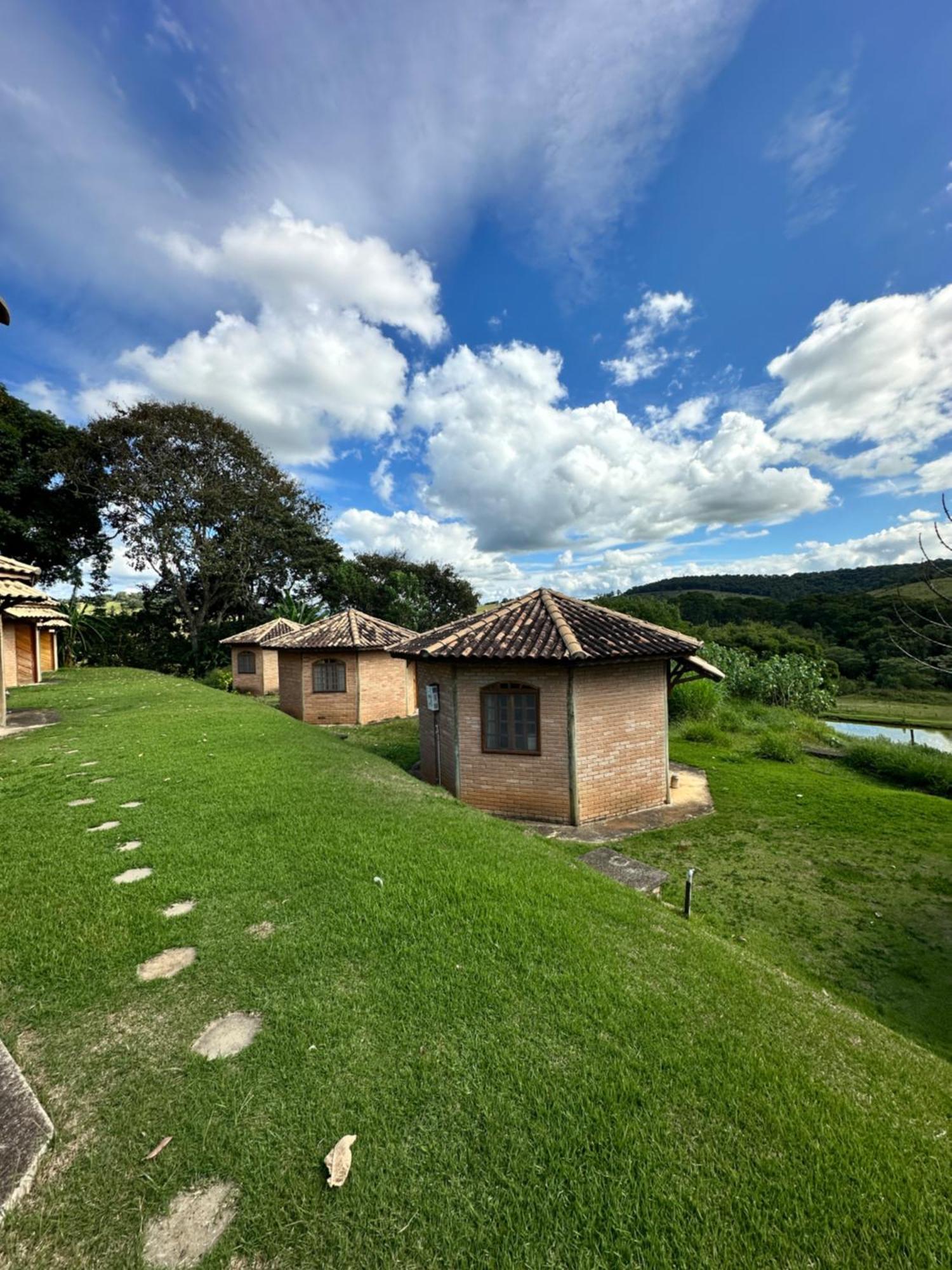 Chales Reviva Sao Sebastiao do Rio Verde Bagian luar foto